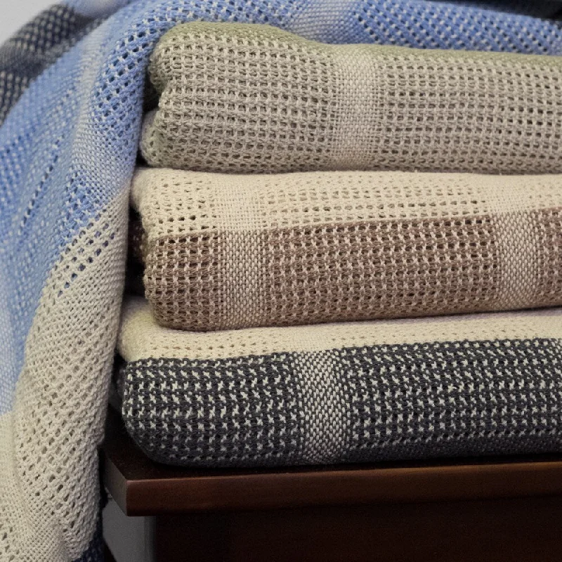 Alpaca wool blankets for a hypoallergenic and warm optionAlpaca wool blankets for a hypoallergenic and warm option100% Cotton All Season Thermal Plaid Blanket Alpaca wool blankets for a hypoallergenic and warm optionAlpaca wool blankets for a hypoallergenic and warm option100% Cotton All Season Thermal Plaid Blanket
