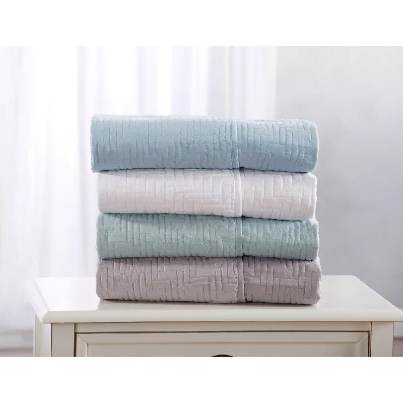 Silk blankets with a smooth and elegant touchSilk blankets with a smooth and elegant touchWestwood Collection Reversible Quilted Throw Blanket with Elegant Stitched Pattern Silk blankets with a smooth and elegant touchSilk blankets with a smooth and elegant touchWestwood Collection Reversible Quilted Throw Blanket with Elegant Stitched Pattern