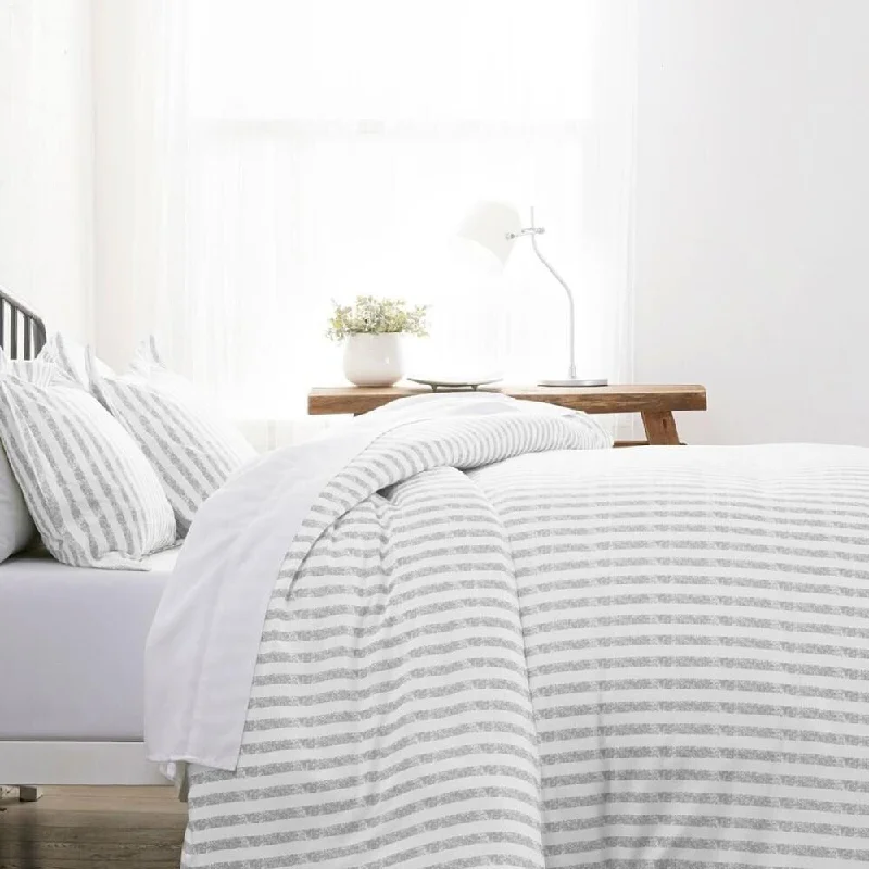 Chenille blankets with a thick and fuzzy textureChenille blankets with a thick and fuzzy texture3pc King/Cal King Puffed Rugged Stripes Duvet Cover Set Light Grey Chenille blankets with a thick and fuzzy textureChenille blankets with a thick and fuzzy texture3pc King/Cal King Puffed Rugged Stripes Duvet Cover Set Light Grey