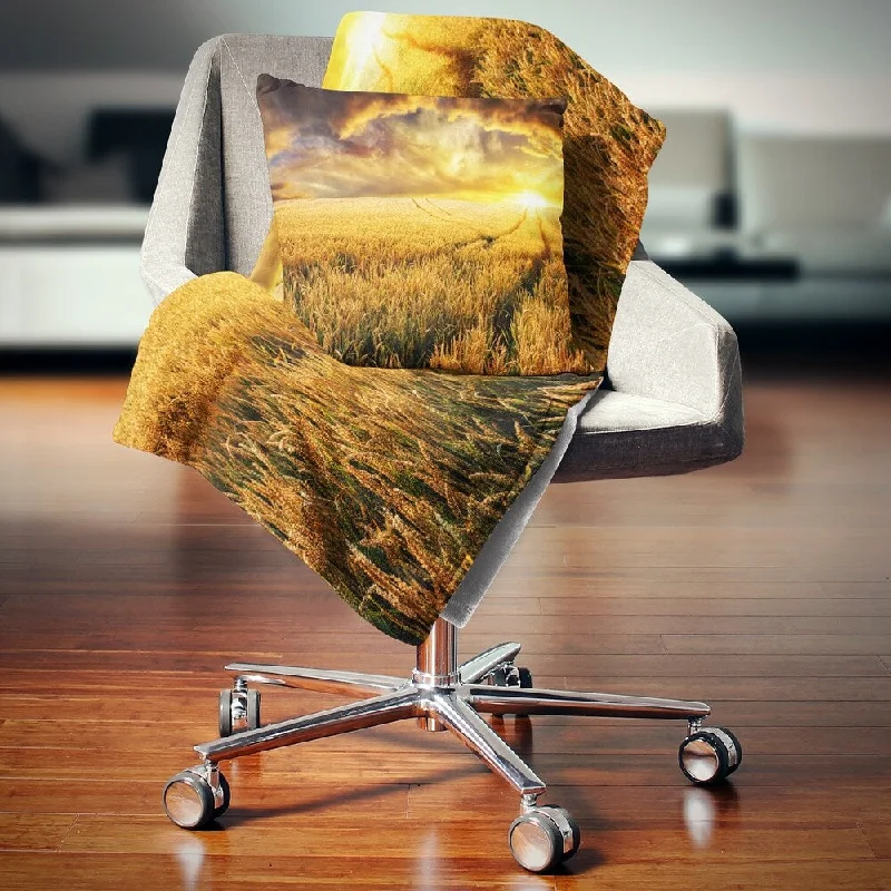 Fleece blankets for a cozy and plush textureFleece blankets for a cozy and plush textureDesignart 'Amazing Sunset over Yellow Field' Landscape Fleece Throw Blanket Fleece blankets for a cozy and plush textureFleece blankets for a cozy and plush textureDesignart 'Amazing Sunset over Yellow Field' Landscape Fleece Throw Blanket