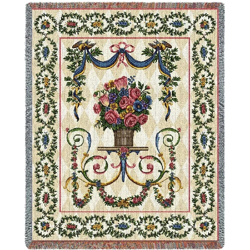 Alpaca wool blankets for a hypoallergenic and warm optionAlpaca wool blankets for a hypoallergenic and warm optionFloral Majesty Blanket Alpaca wool blankets for a hypoallergenic and warm optionAlpaca wool blankets for a hypoallergenic and warm optionFloral Majesty Blanket