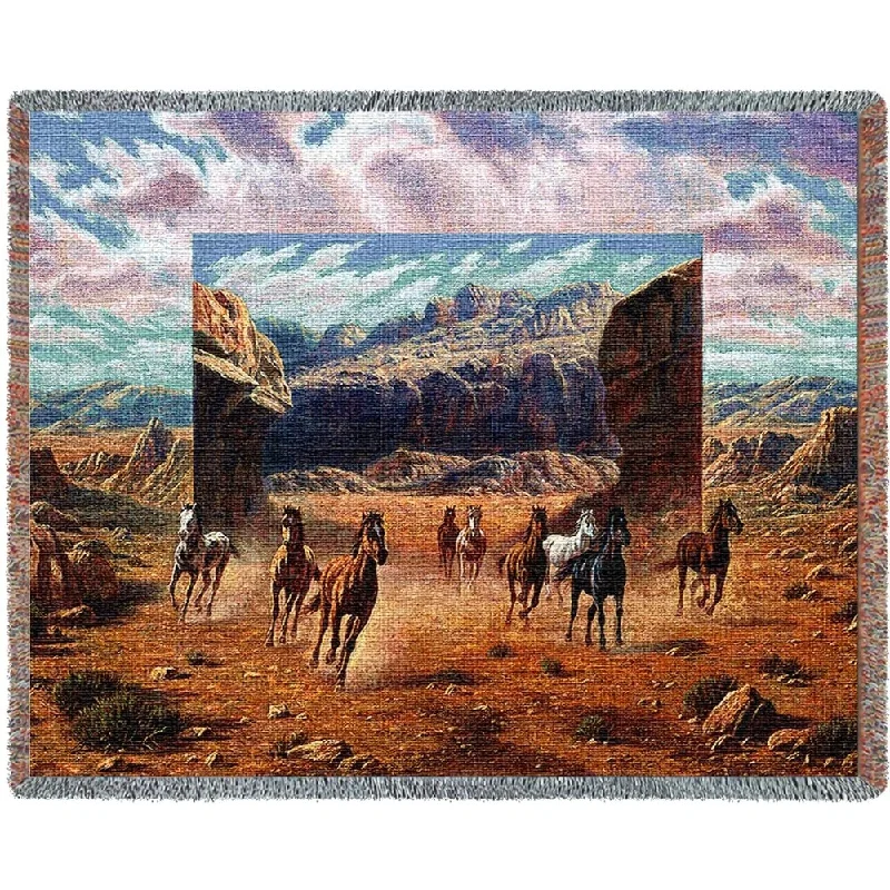 Linen blankets with a rustic and textured lookLinen blankets with a rustic and textured lookRunning Horses Blanket Linen blankets with a rustic and textured lookLinen blankets with a rustic and textured lookRunning Horses Blanket
