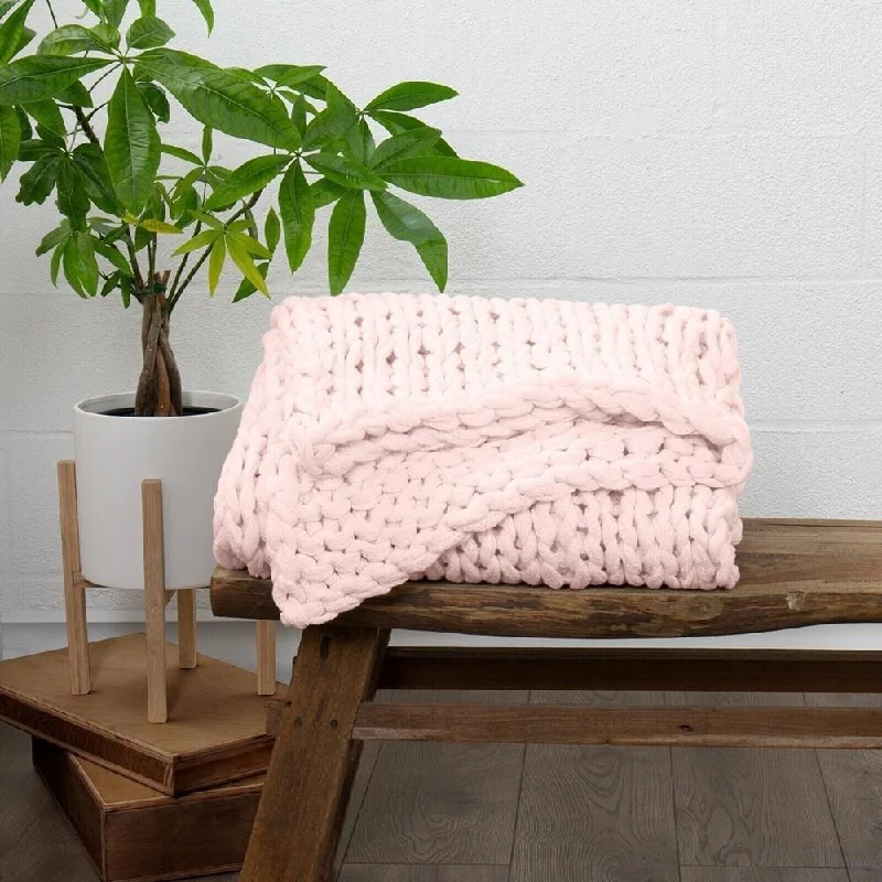 Silk blankets with a smooth and elegant touchSilk blankets with a smooth and elegant touch47" x 59" Throw Chunky Knit All Season Handmade Blush