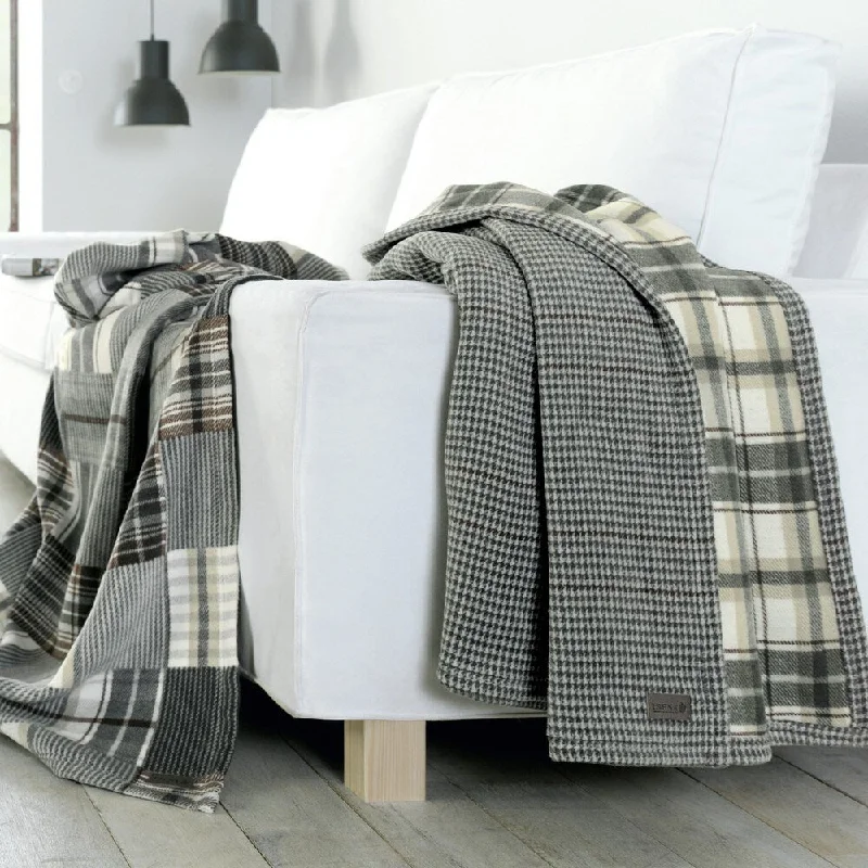 Mohair blankets with a unique sheen and softnessMohair blankets with a unique sheen and softnessHoundstooth/Plaid Reversible Oversized Throw Mohair blankets with a unique sheen and softnessMohair blankets with a unique sheen and softnessHoundstooth/Plaid Reversible Oversized Throw