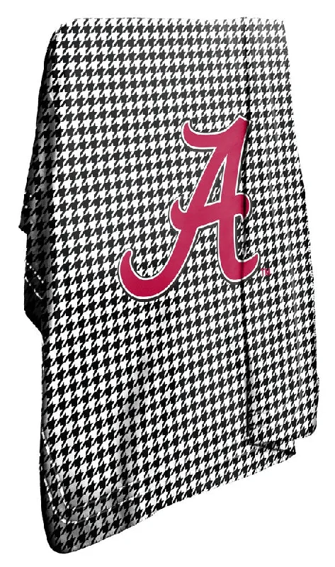 King - size blankets to cover large beds comfortablyKing - size blankets to cover large beds comfortablyCollegiate 50x60-inch Classic Fleece Throw King - size blankets to cover large beds comfortablyKing - size blankets to cover large beds comfortablyCollegiate 50x60-inch Classic Fleece Throw