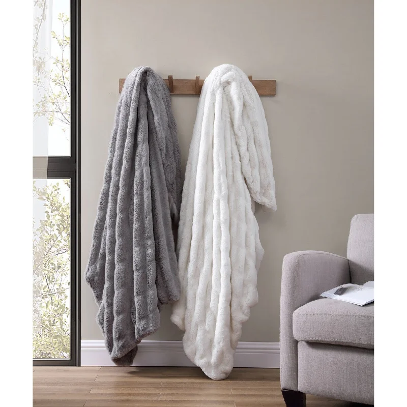 Queen - size blankets for standard - sized bedsQueen - size blankets for standard - sized bedsJuniper Faux Synthetic Fur 50" x 70" Throw Queen - size blankets for standard - sized bedsQueen - size blankets for standard - sized bedsJuniper Faux Synthetic Fur 50" x 70" Throw