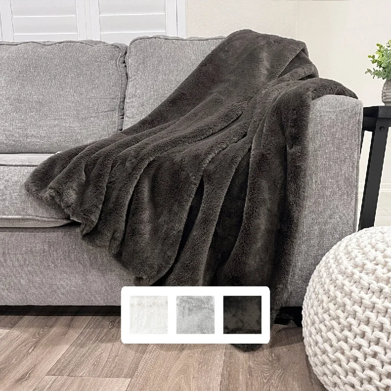 Synthetic fiber blend blankets for a budget - friendly choiceSynthetic fiber blend blankets for a budget - friendly choiceThe Mood Rex FauxFur Throw Synthetic fiber blend blankets for a budget - friendly choiceSynthetic fiber blend blankets for a budget - friendly choiceThe Mood Rex FauxFur Throw