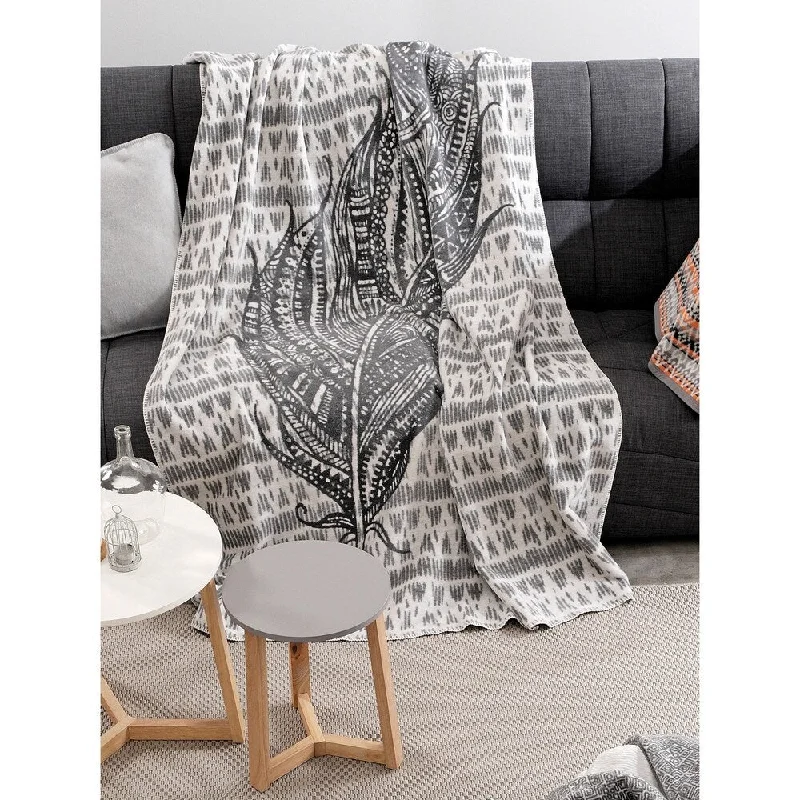 Silk blankets with a smooth and elegant touchSilk blankets with a smooth and elegant touchIBENA Heinola Feather Grey/Ivory Cotton Blend Reversible Throw Silk blankets with a smooth and elegant touchSilk blankets with a smooth and elegant touchIBENA Heinola Feather Grey/Ivory Cotton Blend Reversible Throw