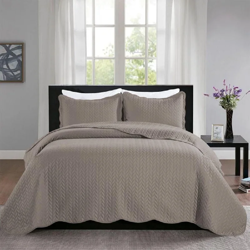 Synthetic fiber blend blankets for a budget - friendly choiceSynthetic fiber blend blankets for a budget - friendly choice3pc Full/Queen Embossed Quilted Bedspread Reversible Beige Synthetic fiber blend blankets for a budget - friendly choiceSynthetic fiber blend blankets for a budget - friendly choice3pc Full/Queen Embossed Quilted Bedspread Reversible Beige