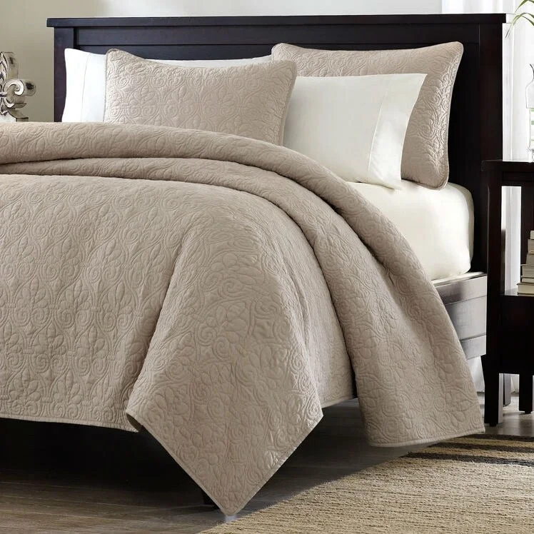 Mohair blankets with a unique sheen and softnessMohair blankets with a unique sheen and softnessDaily Boutik Full / Queen size Khaki Light Brown Tan Coverlet Quilt Set with 2 Shams Mohair blankets with a unique sheen and softnessMohair blankets with a unique sheen and softnessDaily Boutik Full / Queen size Khaki Light Brown Tan Coverlet Quilt Set with 2 Shams