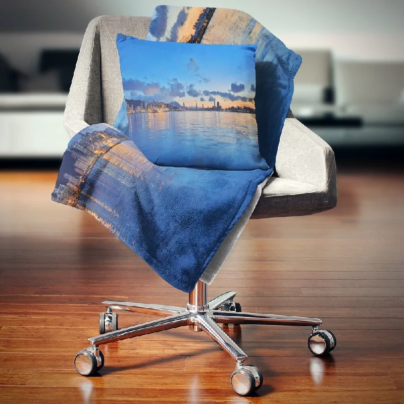 Chenille blankets with a thick and fuzzy textureChenille blankets with a thick and fuzzy textureDesignart 'Hong Kong Skyline at Summer Night' Abstract Throw Blanket Chenille blankets with a thick and fuzzy textureChenille blankets with a thick and fuzzy textureDesignart 'Hong Kong Skyline at Summer Night' Abstract Throw Blanket