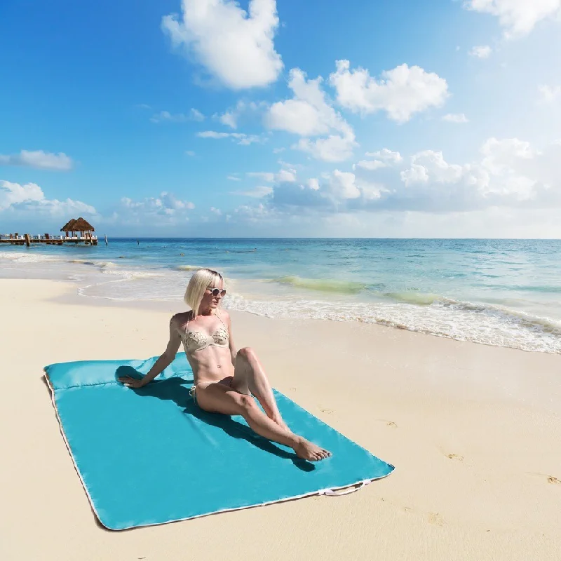 Silk blankets with a smooth and elegant touchSilk blankets with a smooth and elegant touchJaxx Beltline Two-Person Outdoor Travel Blanket with Headrests Silk blankets with a smooth and elegant touchSilk blankets with a smooth and elegant touchJaxx Beltline Two-Person Outdoor Travel Blanket with Headrests