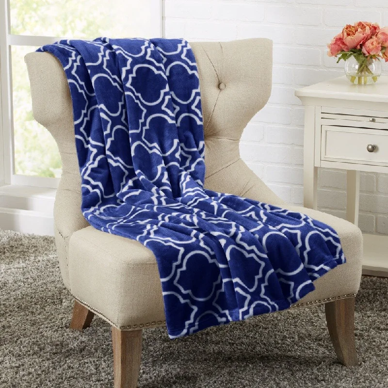 Fleece blankets for a cozy and plush textureFleece blankets for a cozy and plush textureHome Fashion Designs Alyssa Collection Ultra Velvet Plush Printed Luxury Throw Blanket