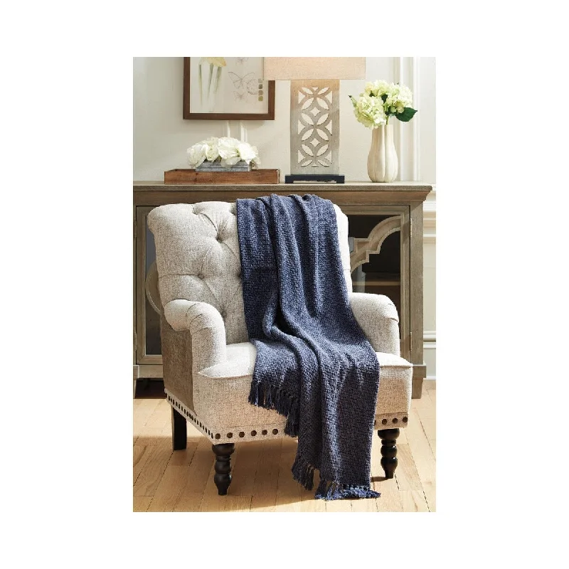 Chenille blankets with a thick and fuzzy textureChenille blankets with a thick and fuzzy textureYasmin Throw in Navy Chenille blankets with a thick and fuzzy textureChenille blankets with a thick and fuzzy textureYasmin Throw in Navy