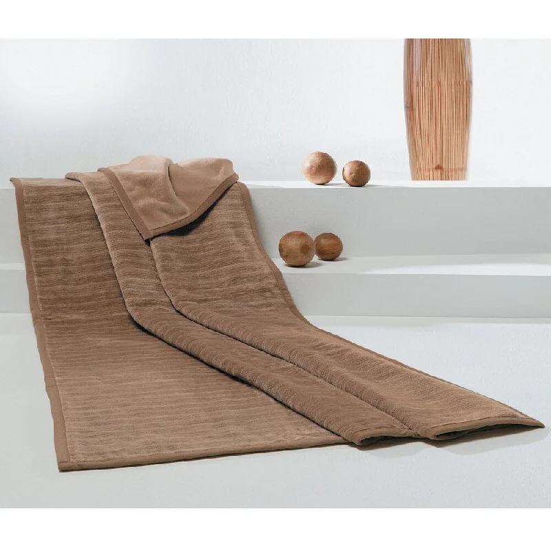 Alpaca wool blankets for a hypoallergenic and warm optionAlpaca wool blankets for a hypoallergenic and warm optionIBENA Solare Edition Plata Stria Oversize Throw Alpaca wool blankets for a hypoallergenic and warm optionAlpaca wool blankets for a hypoallergenic and warm optionIBENA Solare Edition Plata Stria Oversize Throw