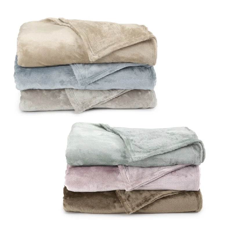 King - size blankets to cover large beds comfortablyKing - size blankets to cover large beds comfortablyHome Fashion Designs Corrine Collection Ultra Velvet Plush Super Soft Fleece Luxury Blanket in Solid Colors King - size blankets to cover large beds comfortablyKing - size blankets to cover large beds comfortablyHome Fashion Designs Corrine Collection Ultra Velvet Plush Super Soft Fleece Luxury Blanket in Solid Colors