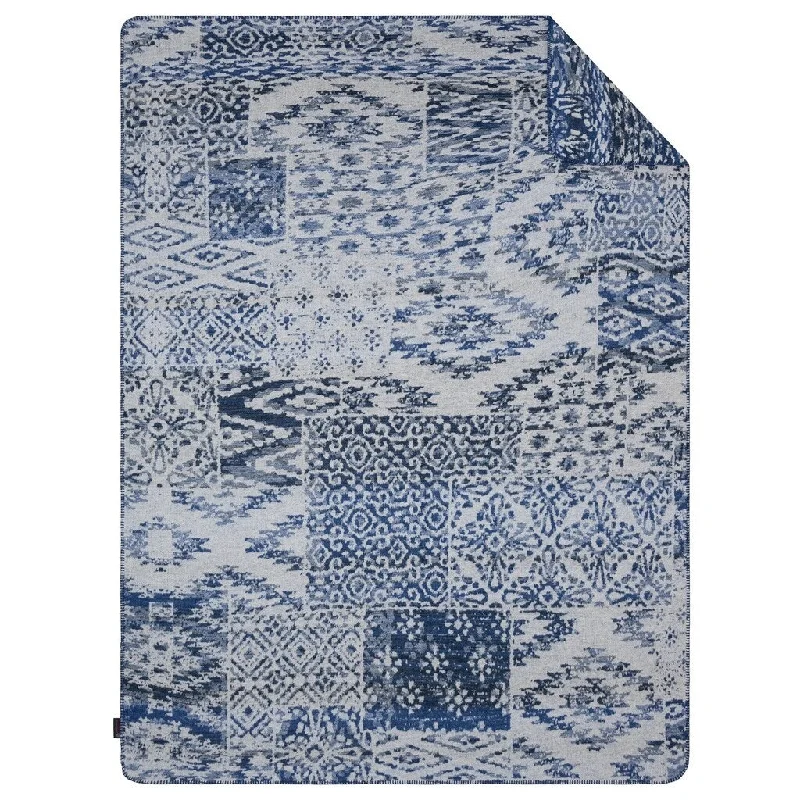 Wool blankets with natural warmth and insulationWool blankets with natural warmth and insulationIBENA Multiple Blue Square Design Elements Throw Blanket 'Amari' Wool blankets with natural warmth and insulationWool blankets with natural warmth and insulationIBENA Multiple Blue Square Design Elements Throw Blanket 'Amari'