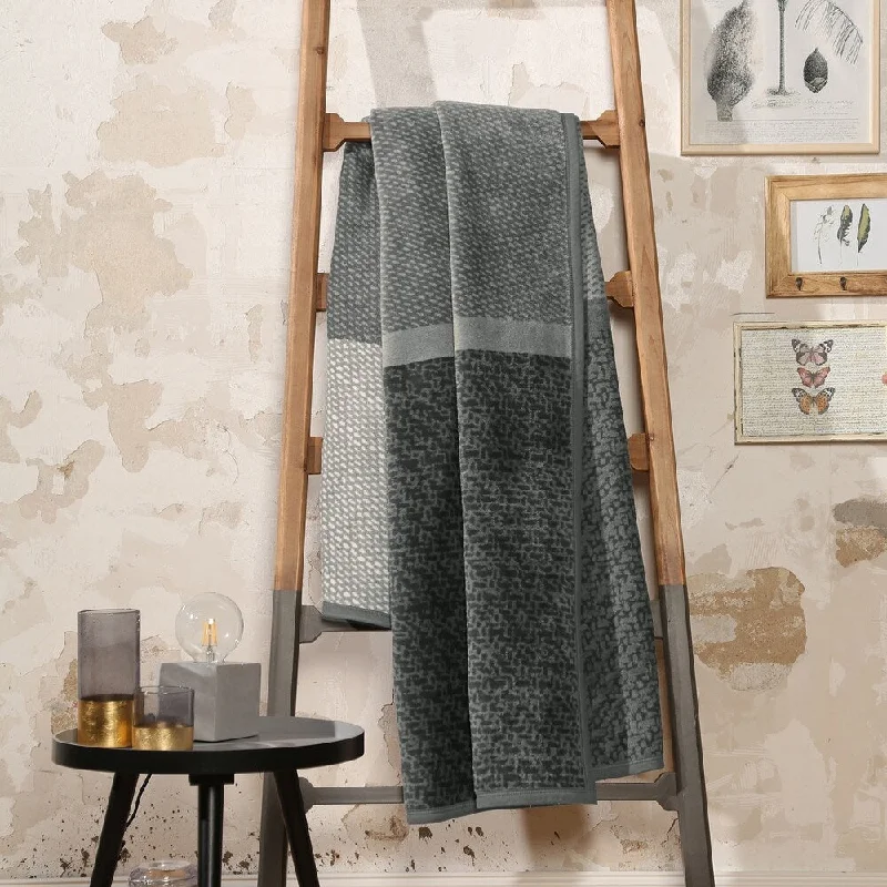 Bamboo fiber blankets with natural antibacterial propertiesBamboo fiber blankets with natural antibacterial propertiesIBENA Cotton Blend Throw Darwin 'The Grey'