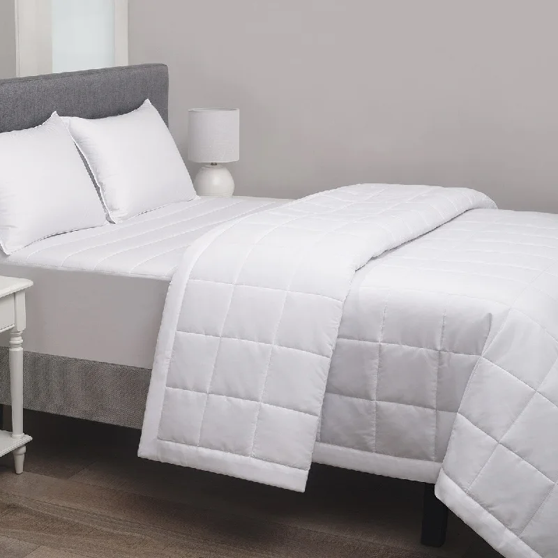 Alpaca wool blankets for a hypoallergenic and warm optionAlpaca wool blankets for a hypoallergenic and warm option220 Thread Count Hotel Blanket by Cozy Classics Alpaca wool blankets for a hypoallergenic and warm optionAlpaca wool blankets for a hypoallergenic and warm option220 Thread Count Hotel Blanket by Cozy Classics