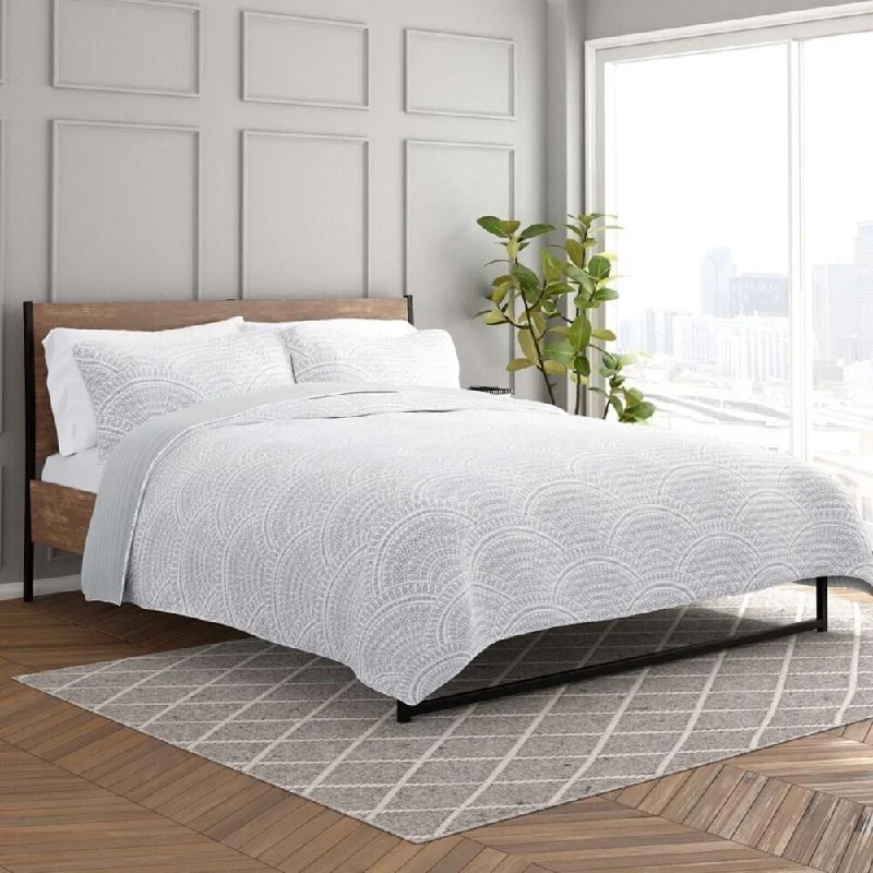 Synthetic fiber blend blankets for a budget - friendly choiceSynthetic fiber blend blankets for a budget - friendly choice3pc Full/Queen Quilted Coverlet Set Reversible Scallop Light Gray Synthetic fiber blend blankets for a budget - friendly choiceSynthetic fiber blend blankets for a budget - friendly choice3pc Full/Queen Quilted Coverlet Set Reversible Scallop Light Gray