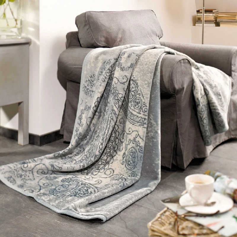 Fleece blankets for a cozy and plush textureFleece blankets for a cozy and plush textureIBENA Solare Futura Antique Chic Oversize Throw Fleece blankets for a cozy and plush textureFleece blankets for a cozy and plush textureIBENA Solare Futura Antique Chic Oversize Throw