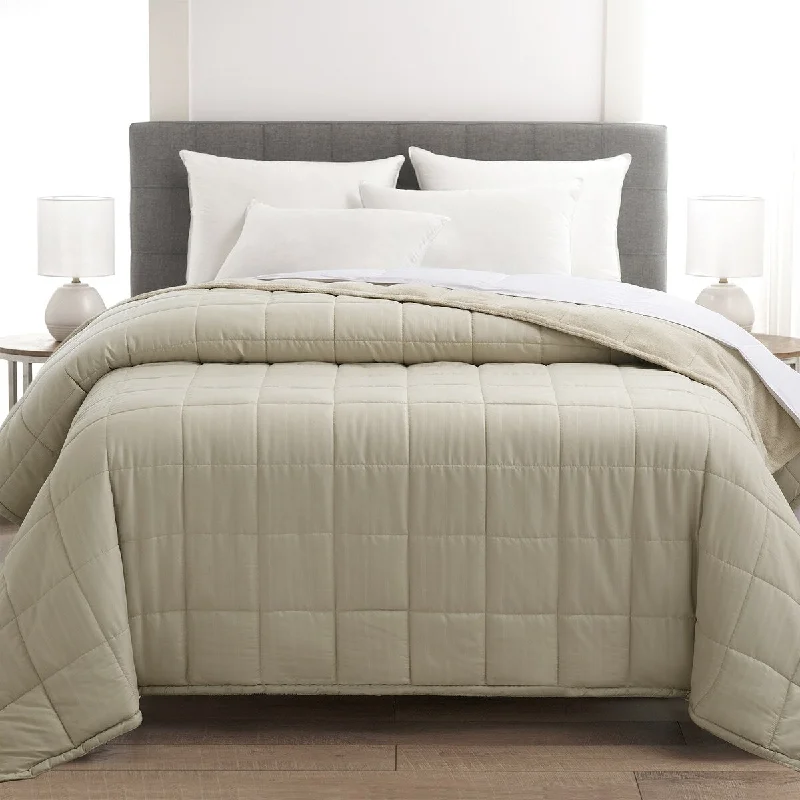 Cotton blankets for breathability and a lightweight feelCotton blankets for breathability and a lightweight feelPlush Fleece Down Alternative Blanket by Cozy Classics Cotton blankets for breathability and a lightweight feelCotton blankets for breathability and a lightweight feelPlush Fleece Down Alternative Blanket by Cozy Classics