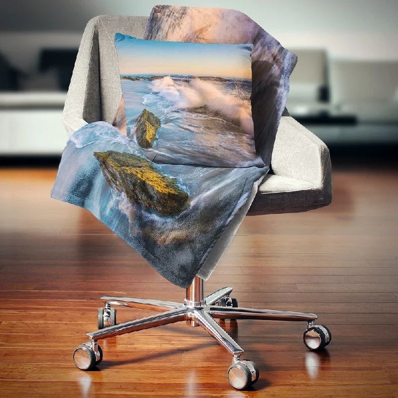Mohair blankets with a unique sheen and softnessMohair blankets with a unique sheen and softnessDesignart 'Crashing Waves at Victoria Beach' Seascape Throw Blanket Mohair blankets with a unique sheen and softnessMohair blankets with a unique sheen and softnessDesignart 'Crashing Waves at Victoria Beach' Seascape Throw Blanket