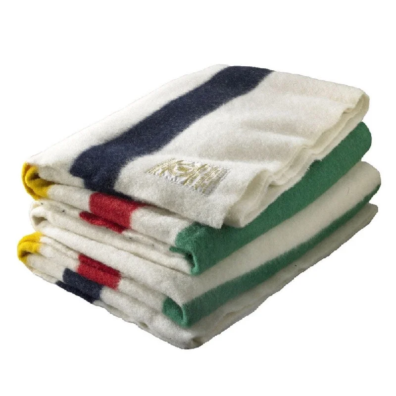 King - size blankets to cover large beds comfortablyKing - size blankets to cover large beds comfortablyWoolrich 995080 Hudson's Bay 8-point Multi Blanket