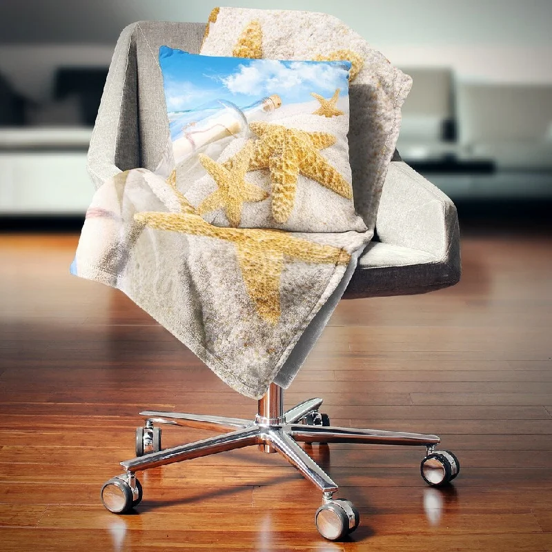 Chenille blankets with a thick and fuzzy textureChenille blankets with a thick and fuzzy textureDesignart 'Message in Bottle Buried in Sand' Seashore Photo Throw Blanket Chenille blankets with a thick and fuzzy textureChenille blankets with a thick and fuzzy textureDesignart 'Message in Bottle Buried in Sand' Seashore Photo Throw Blanket