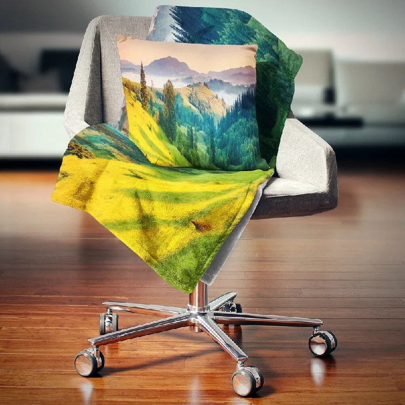 Wool blankets with natural warmth and insulationWool blankets with natural warmth and insulationDesignart 'Brightly Green and Blue Mountains' Landscape Fleece Throw Blanket Wool blankets with natural warmth and insulationWool blankets with natural warmth and insulationDesignart 'Brightly Green and Blue Mountains' Landscape Fleece Throw Blanket