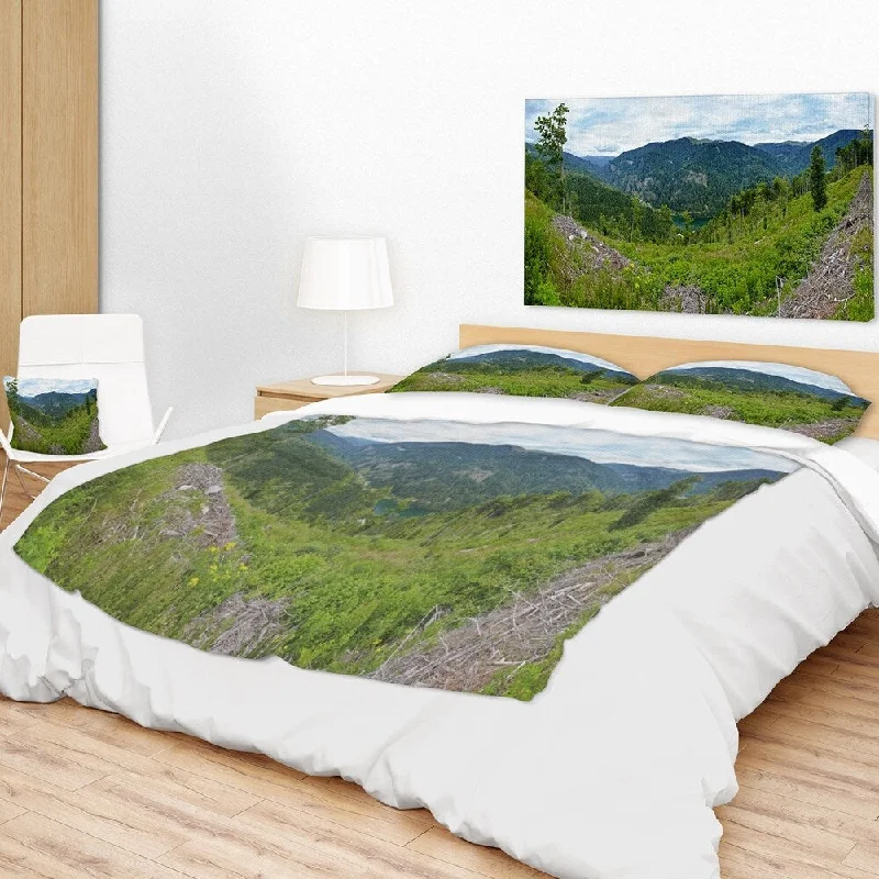 Microfiber blankets that are durable and easy to care forMicrofiber blankets that are durable and easy to care forDesignart 'Green Mountains Panorama' Landscape Fleece Throw Blanket Microfiber blankets that are durable and easy to care forMicrofiber blankets that are durable and easy to care forDesignart 'Green Mountains Panorama' Landscape Fleece Throw Blanket