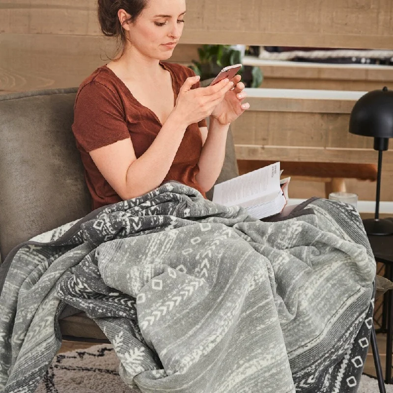 Silk blankets with a smooth and elegant touchSilk blankets with a smooth and elegant touchIBENA Grey White Gabbeh Reversible Woven Cotton Blend Throw Blanket Brekstad Silk blankets with a smooth and elegant touchSilk blankets with a smooth and elegant touchIBENA Grey White Gabbeh Reversible Woven Cotton Blend Throw Blanket Brekstad