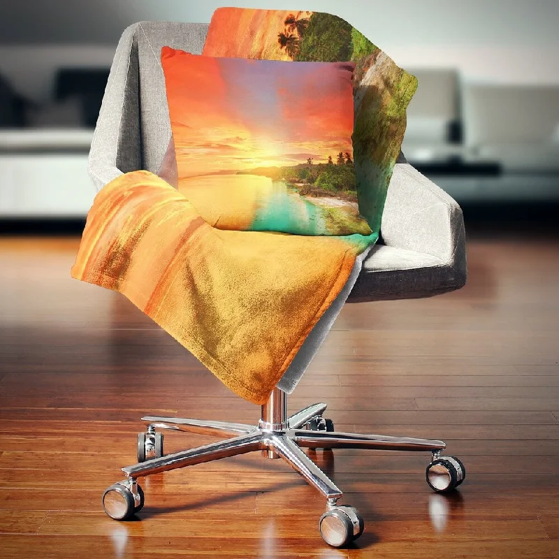 Linen blankets with a rustic and textured lookLinen blankets with a rustic and textured lookDesignart 'Beautiful Coastline in Philippines' Seascape Throw Blanket Linen blankets with a rustic and textured lookLinen blankets with a rustic and textured lookDesignart 'Beautiful Coastline in Philippines' Seascape Throw Blanket