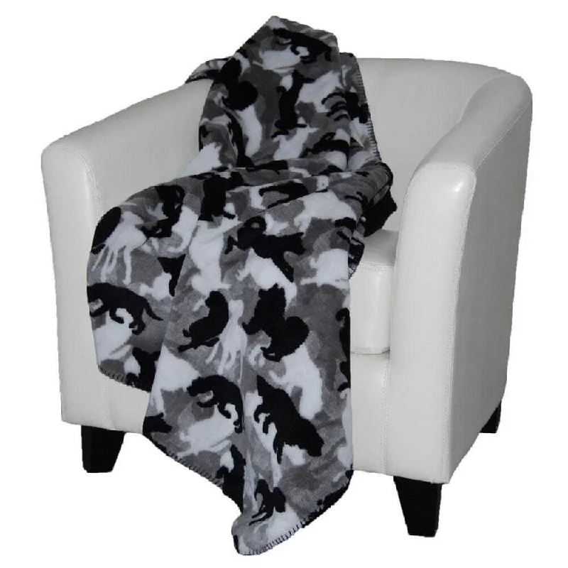 Silk blankets with a smooth and elegant touchSilk blankets with a smooth and elegant touchDenali Theme-o-flage Dogs/ Black Throw Blanket