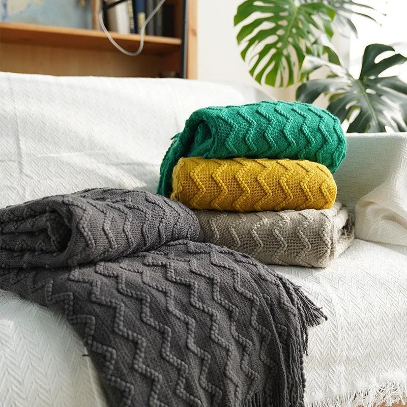 Linen blankets with a rustic and textured lookLinen blankets with a rustic and textured lookChevron Soft Throw Blanket with Tassels