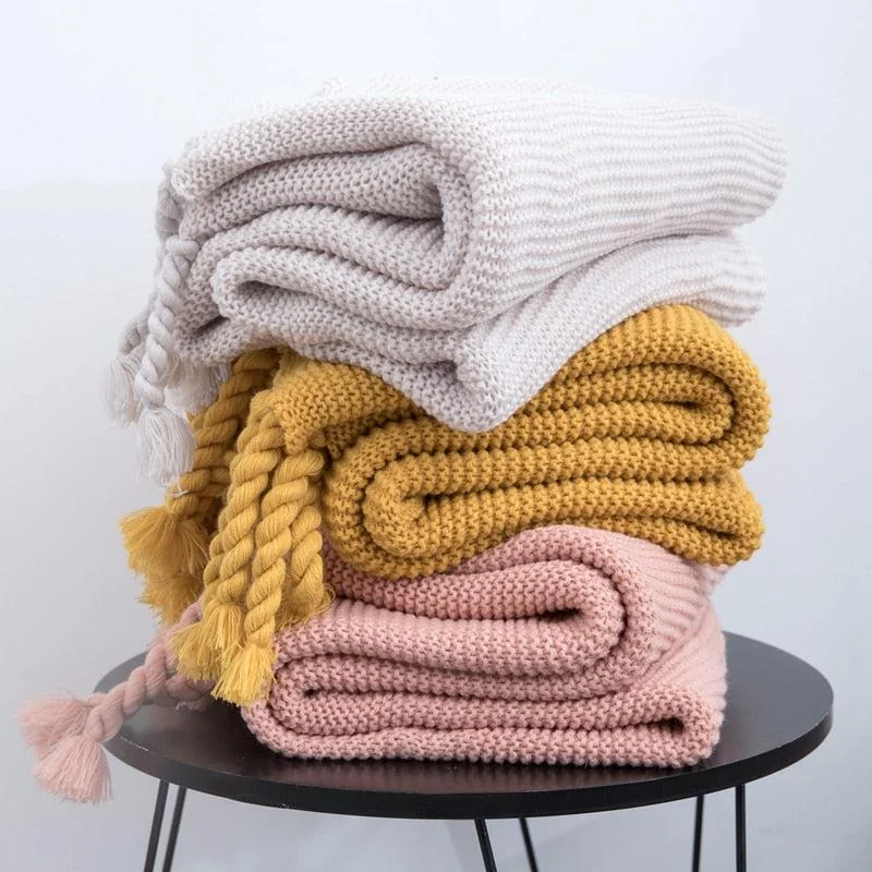 Silk blankets with a smooth and elegant touchSilk blankets with a smooth and elegant touchWaffle Knit Throw Blanket with Tassels