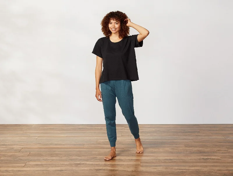 Square Pillows for Modern Home DecorWomen's Solstice Organic Boxy Tee - Renewed