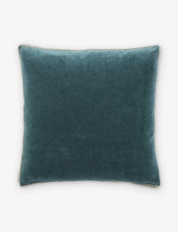 Travel Pillows for Long JourneysClune Pillow