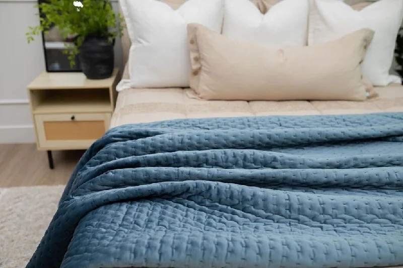 Synthetic fiber blend blankets for a budget - friendly choiceHalston Luxe Blanket