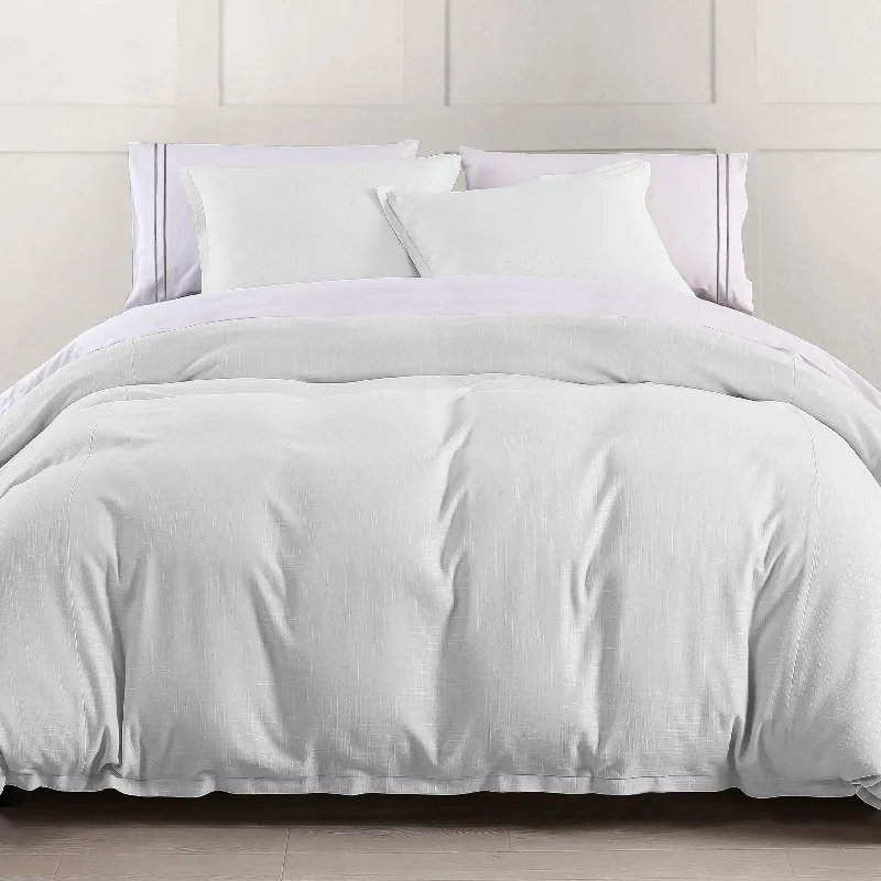 Acrylic blankets for a soft and affordable alternativeHiEnd Accents 3PC Hera Duvet Set, Queen