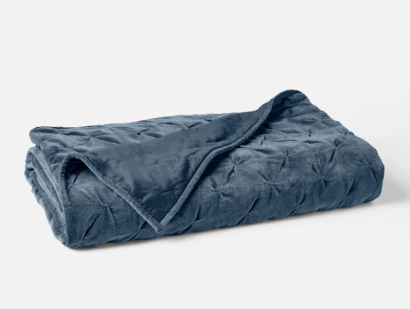 Travel Pillows for Long JourneysVelvet Tufted Organic Swatch