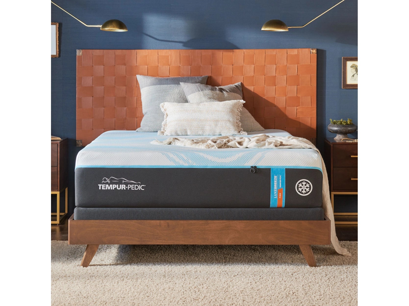 Hybrid mattresses combining foam and innerspring technologyTempur-Pedic Luxebreeze Firm California King Mattress