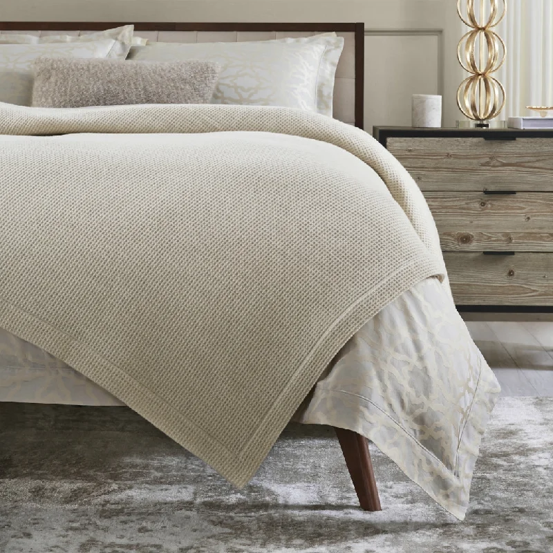 Linen blankets with a rustic and textured lookTalida Merino Wool Blankets