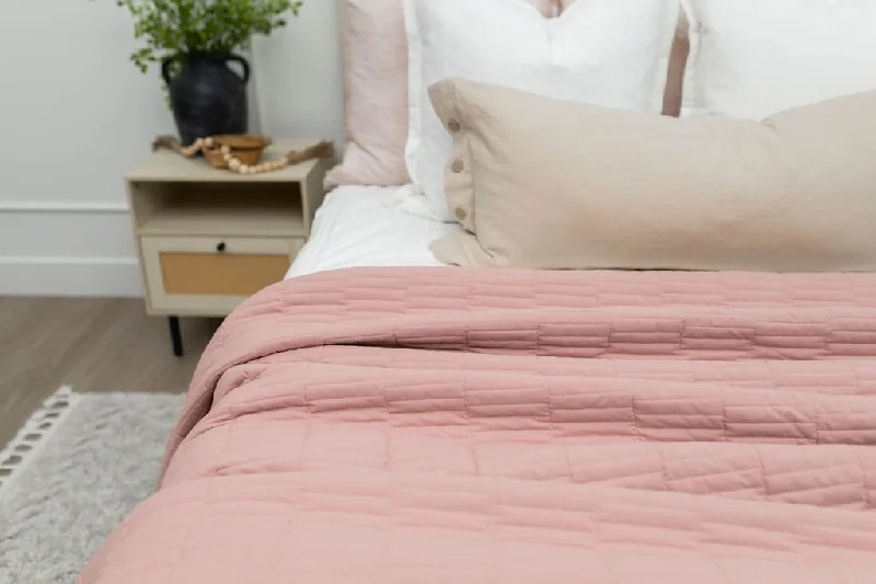 Queen - size blankets for standard - sized bedsRiley Luxe Blanket