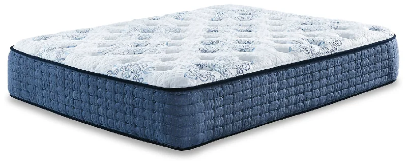 Natural latex and organic cotton blend mattressesMt Dana Plush California King Mattress