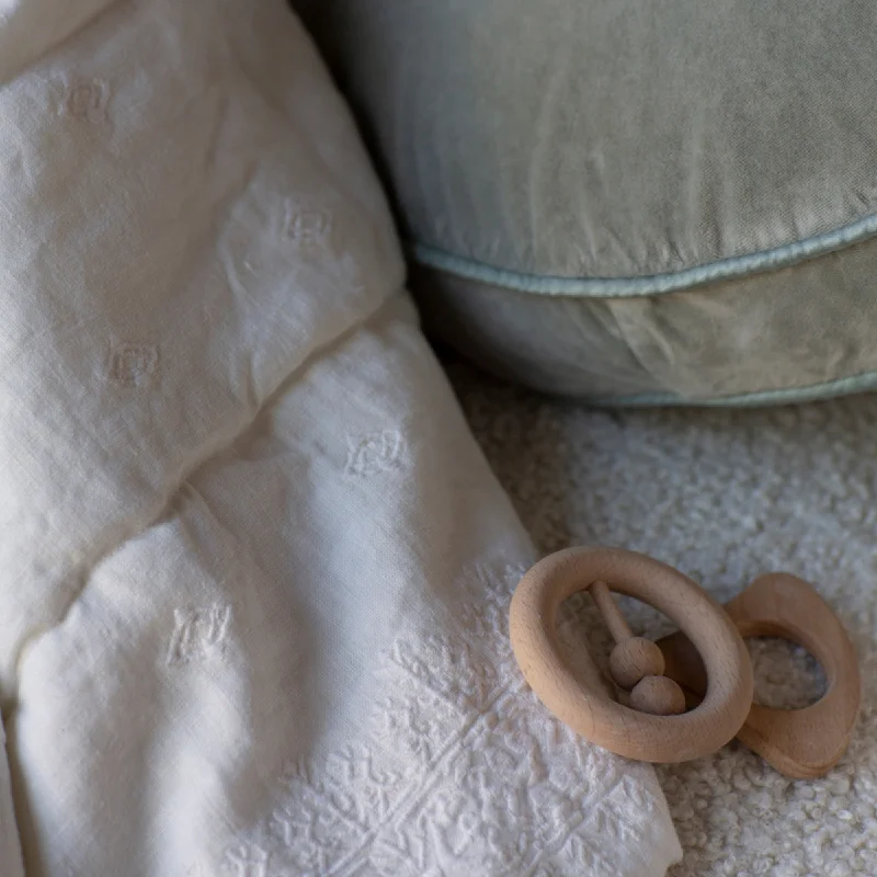 Silk blankets with a smooth and elegant touchInes Baby Blanket