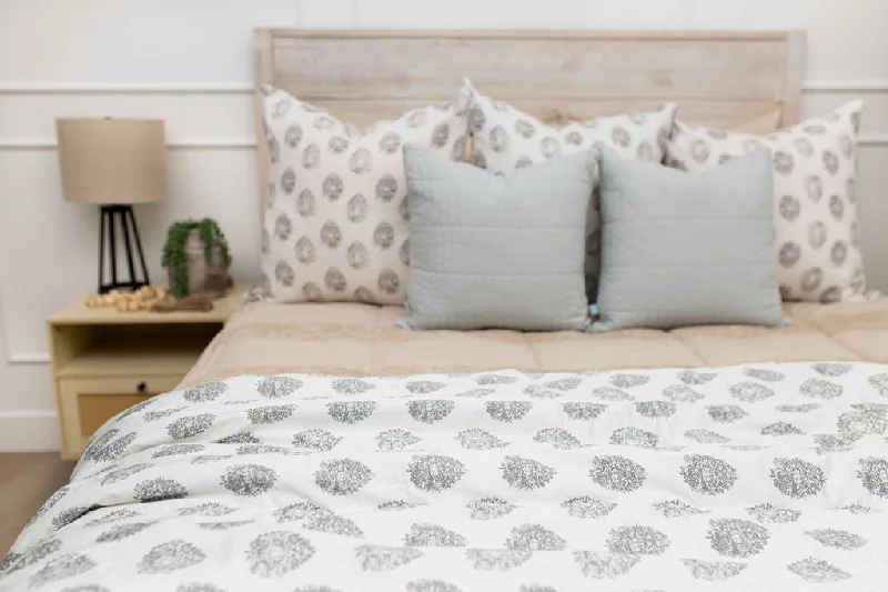 Microfiber blankets that are durable and easy to care forKate Blanket