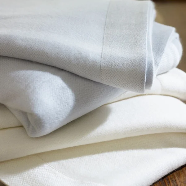 Chenille blankets with a thick and fuzzy textureLegna Blanket