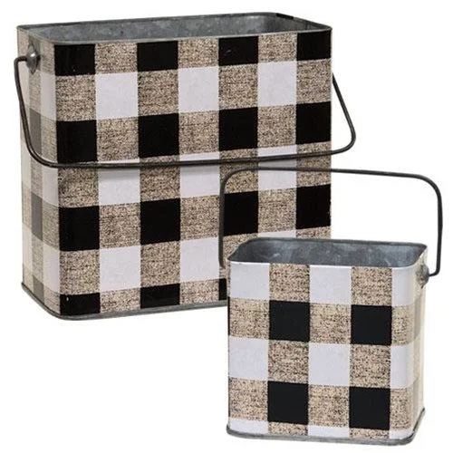 Bed skirts with a scalloped hem for a charming detail2/Set Black & White Buffalo Check Canisters w/Handles Bed skirts with a scalloped hem for a charming detail2/Set Black & White Buffalo Check Canisters w/Handles