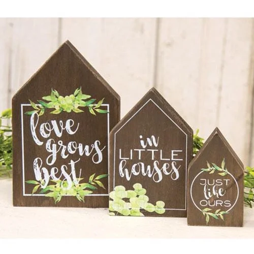 Bed skirts with a scalloped hem for a charming detail3/Set Love Grows Best In Little Houses Blocks Bed skirts with a scalloped hem for a charming detail3/Set Love Grows Best In Little Houses Blocks